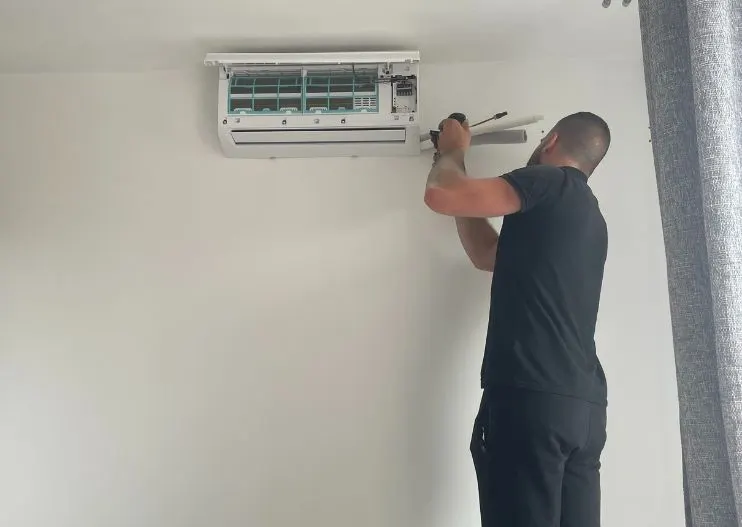 a-la-recherche-dune-entreprise-de-clim-vous-etes-au-bon-endroit-energie-bati-solutions-entreprise-climatisation-lyon